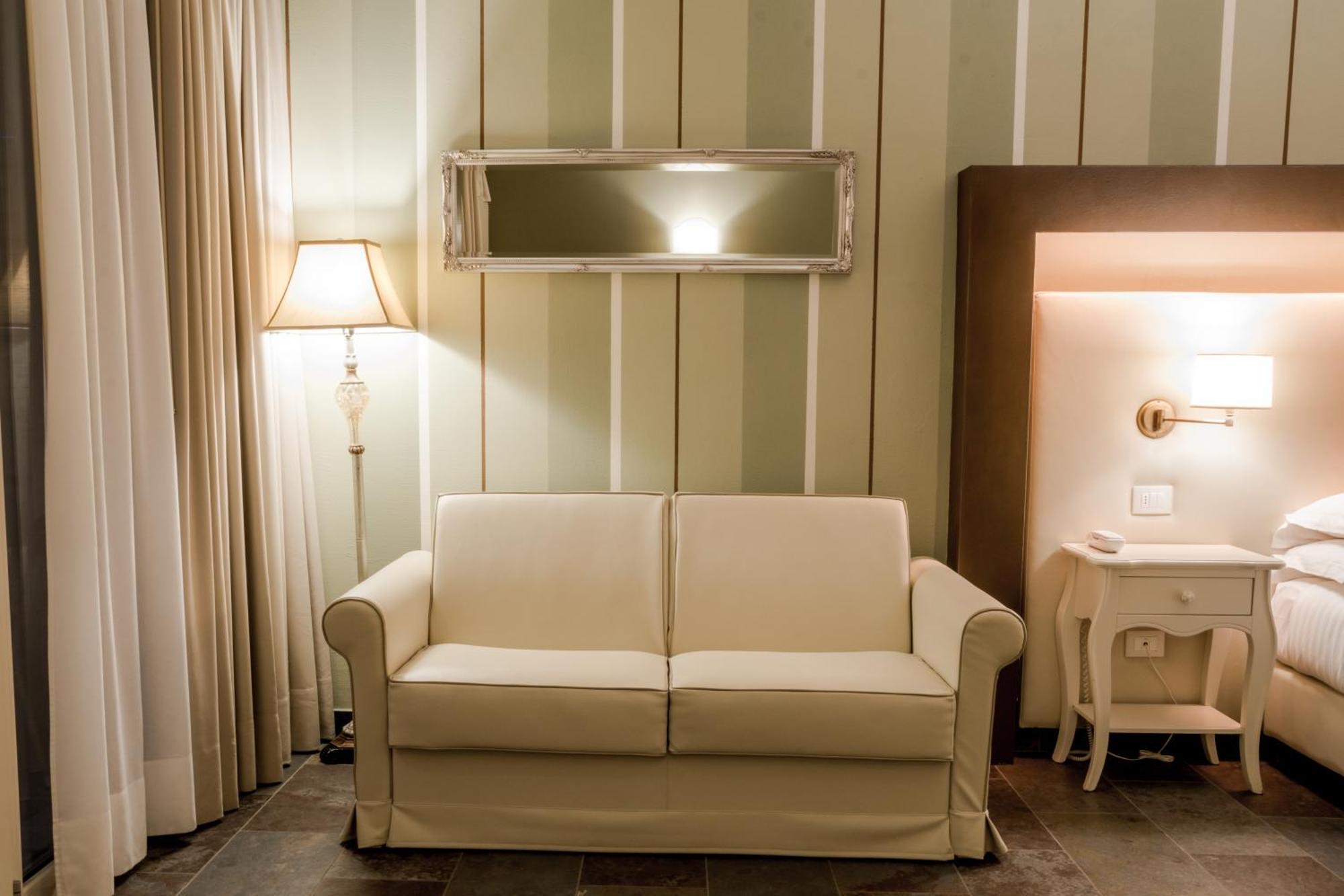 Le Ali Del Frassino Hotel 4*